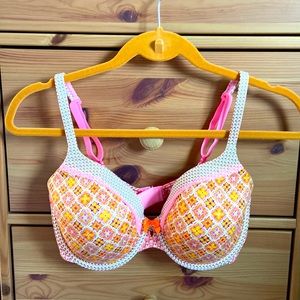 Victoria’s Secret bra 34 DD